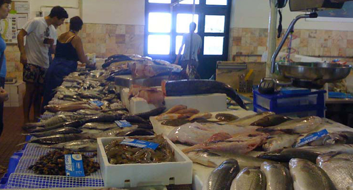 https://centrealgarve.org/wp-content/uploads/2014/10/Fish-Market.jpg